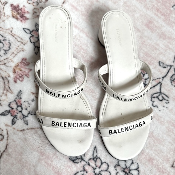 Chic Balenciaga logo-strap Sandals - Picture 1 of 9